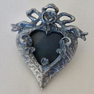 Vintage Photographic Brooch/Pendant Heart Romantic Silver Tone